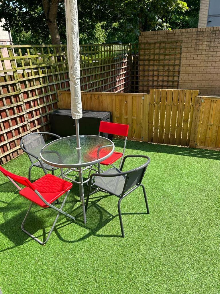 Cakemuir Detached House, 3 Bed, Free Parking &Private Garden Apartment EDI Exterior photo